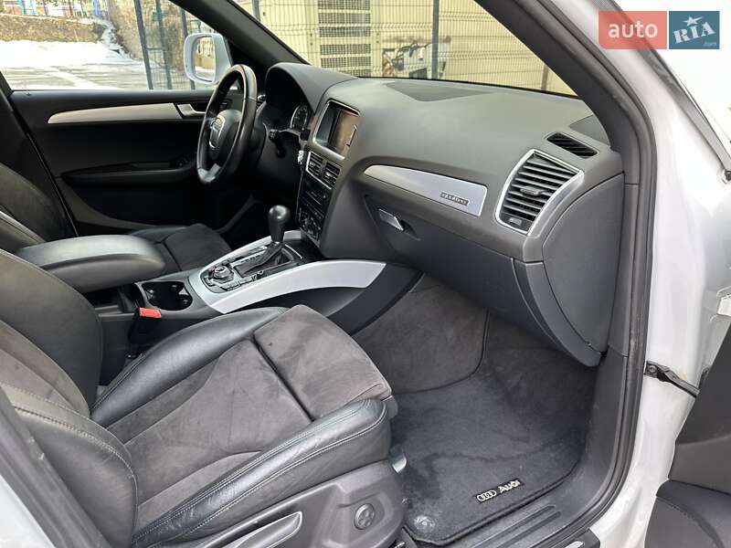 Внедорожник / Кроссовер Audi Q5 2011 в Харькове
