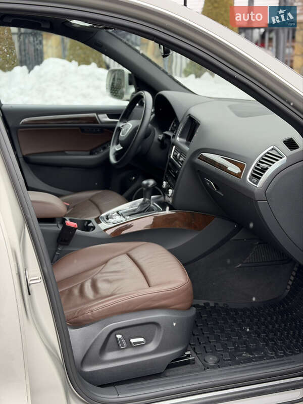 Позашляховик / Кросовер Audi Q5 2015 в Івано-Франківську