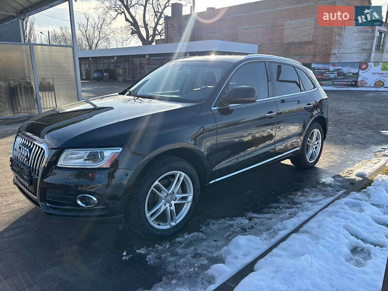 Позашляховик / Кросовер Audi Q5 2015 в Лубнах