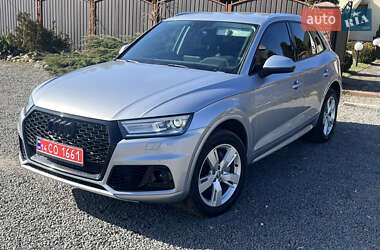 Внедорожник / Кроссовер Audi Q5 2018 в Новояворовске