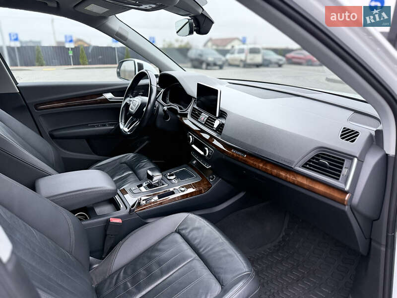 Позашляховик / Кросовер Audi Q5 2017 в Львові фото 20 Позашляховик / Кросовер Audi Q5 2017 в Львові