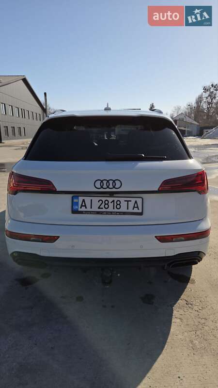 Внедорожник / Кроссовер Audi Q5 2021 в Киеве