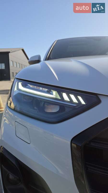 Позашляховик / Кросовер Audi Q5 2021 в Києві