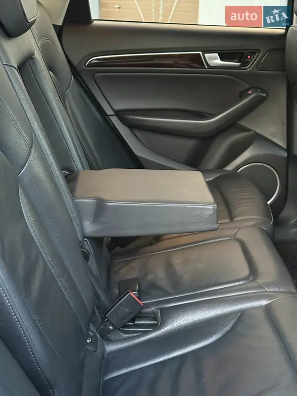 Audi Q5 2016 VIN WA1L2AFP8HA016657 фото оголошення 52 з 103