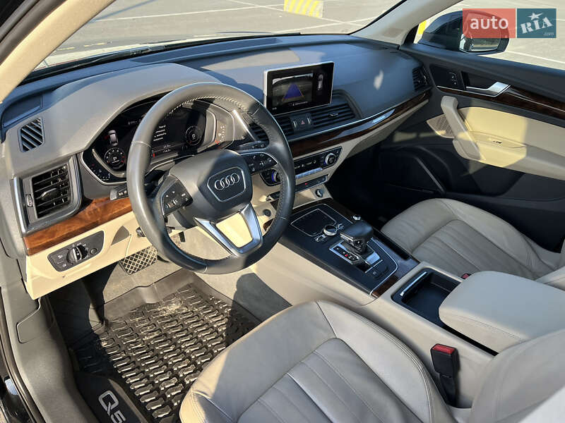 Внедорожник / Кроссовер Audi Q5 2018 в Львове