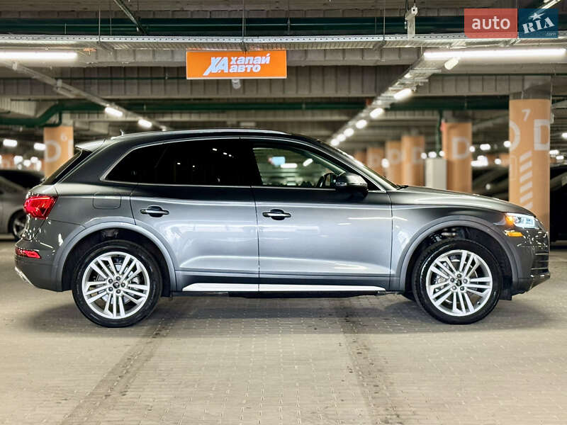 Позашляховик / Кросовер Audi Q5 2020 в Києві