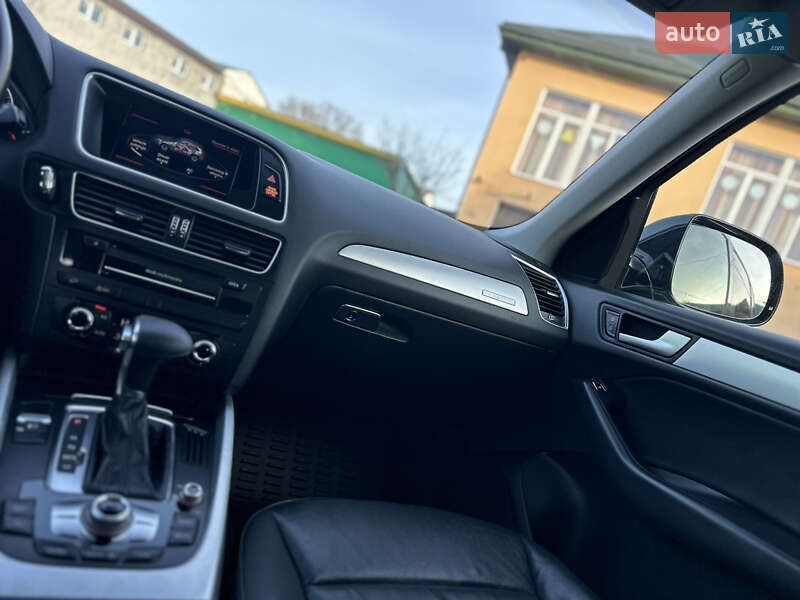 Позашляховик / Кросовер Audi Q5 2015 в Володимирі фото 50 Позашляховик / Кросовер Audi Q5 2015 в Володимирі