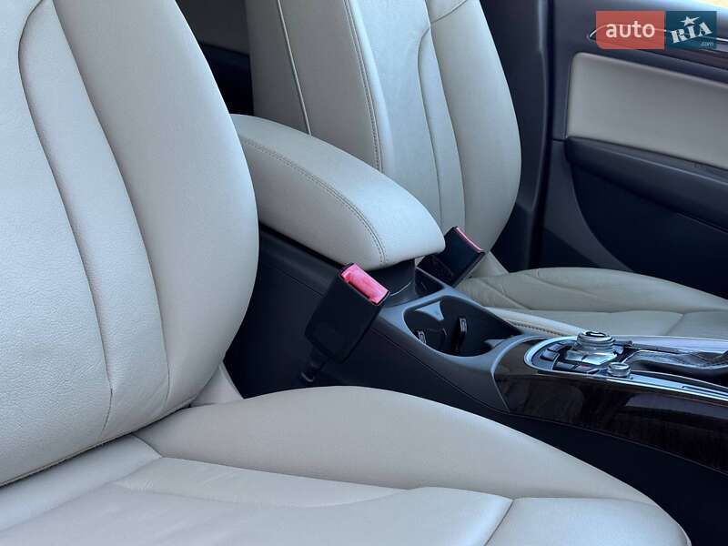 Внедорожник / Кроссовер Audi Q5 2015 в Ровно