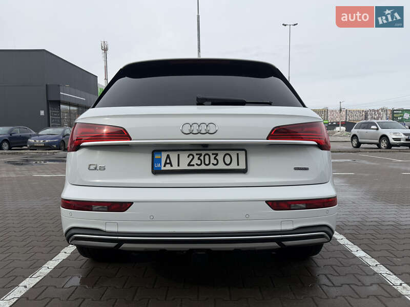 Внедорожник / Кроссовер Audi Q5 2021 в Киеве