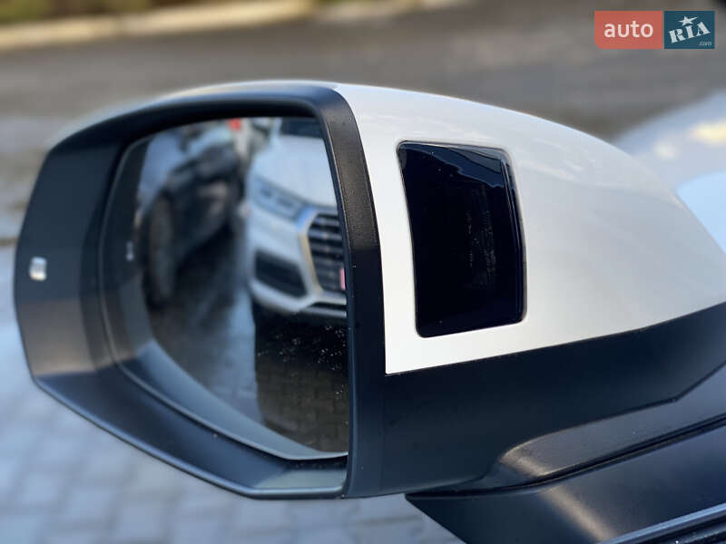 Внедорожник / Кроссовер Audi Q5 2021 в Луцке