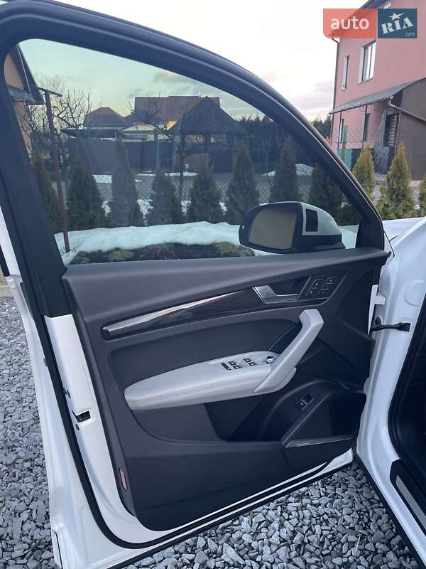 Позашляховик / Кросовер Audi Q5 2017 в Львові фото 11 Позашляховик / Кросовер Audi Q5 2017 в Львові