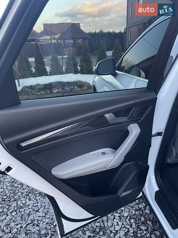 Позашляховик / Кросовер Audi Q5 2017 в Львові фото 27 Позашляховик / Кросовер Audi Q5 2017 в Львові