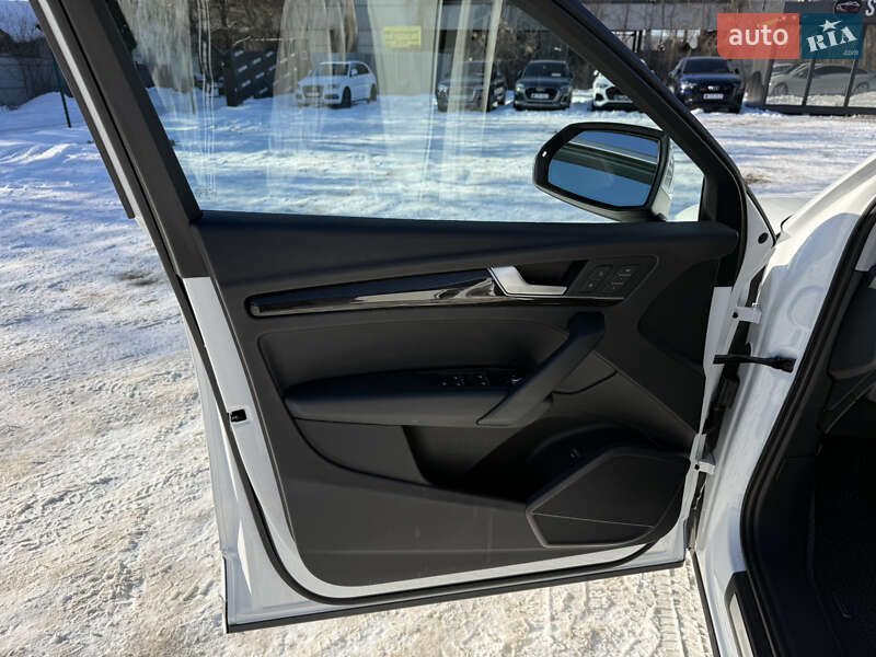 Позашляховик / Кросовер Audi Q5 2018 в Києві фото 12 Позашляховик / Кросовер Audi Q5 2018 в Києві