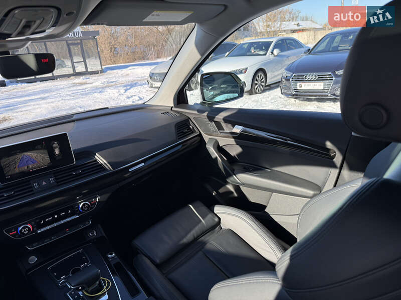 Позашляховик / Кросовер Audi Q5 2018 в Києві фото 31 Позашляховик / Кросовер Audi Q5 2018 в Києві