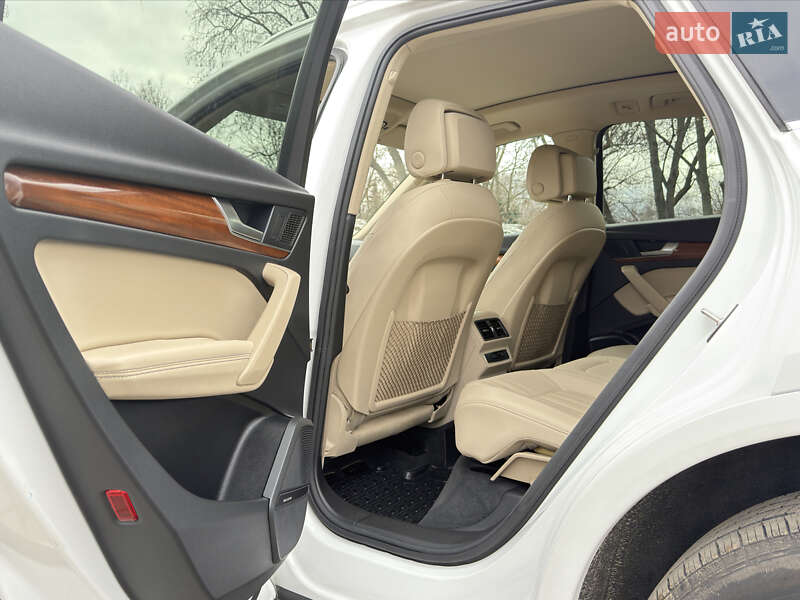 Позашляховик / Кросовер Audi Q5 2023 в Кам'янському