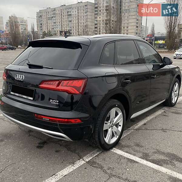 Позашляховик / Кросовер Audi Q5 2017 в Києві