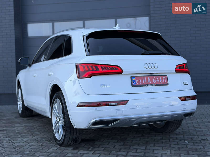 Позашляховик / Кросовер Audi Q5 2018 в Луцьку