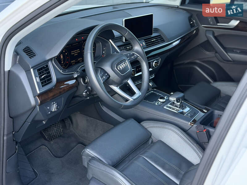 Позашляховик / Кросовер Audi Q5 2018 в Луцьку