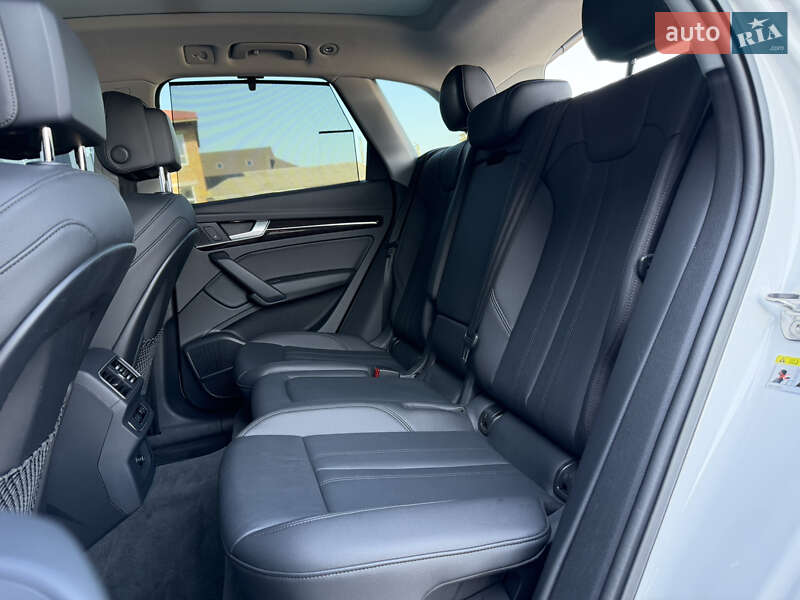 Позашляховик / Кросовер Audi Q5 2018 в Луцьку