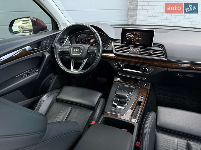 Позашляховик / Кросовер Audi Q5 2018 в Луцьку фото 2 Позашляховик / Кросовер Audi Q5 2018 в Луцьку