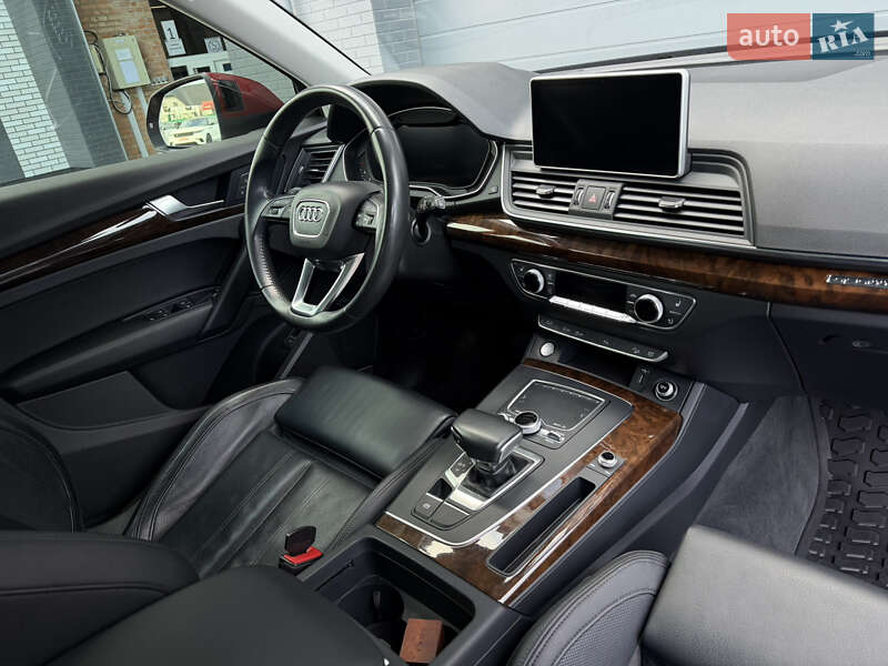 Позашляховик / Кросовер Audi Q5 2018 в Луцьку фото 35 Позашляховик / Кросовер Audi Q5 2018 в Луцьку
