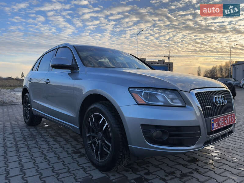 Позашляховик / Кросовер Audi Q5 2011 в Луцьку