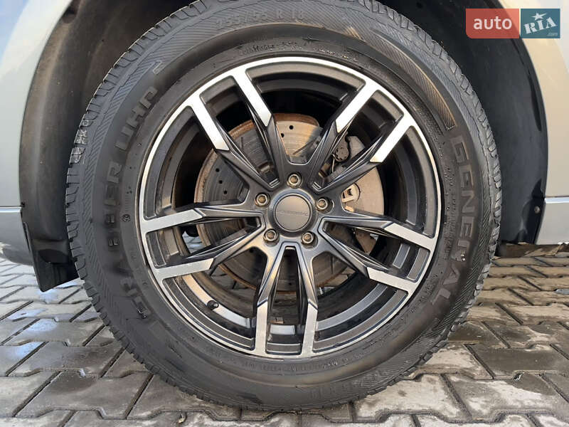 Позашляховик / Кросовер Audi Q5 2011 в Луцьку