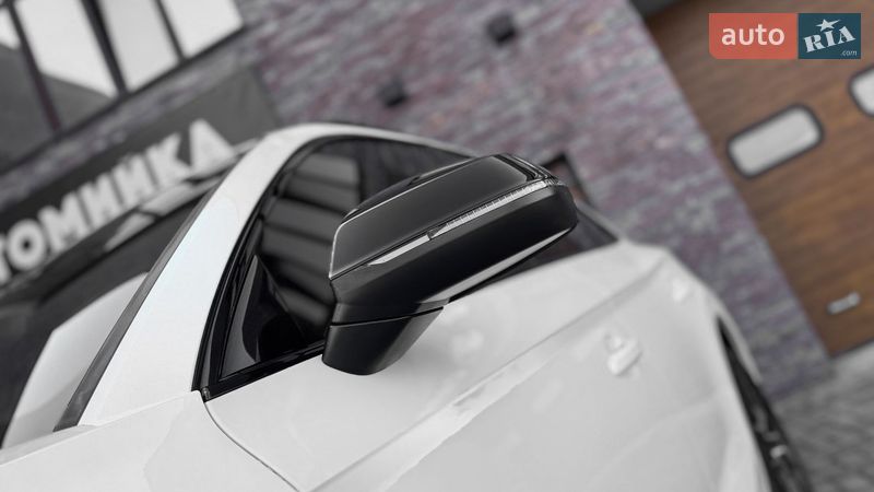 Позашляховик / Кросовер Audi Q5 2022 в Рівному