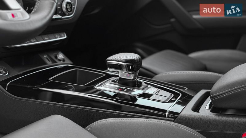 Позашляховик / Кросовер Audi Q5 2022 в Рівному