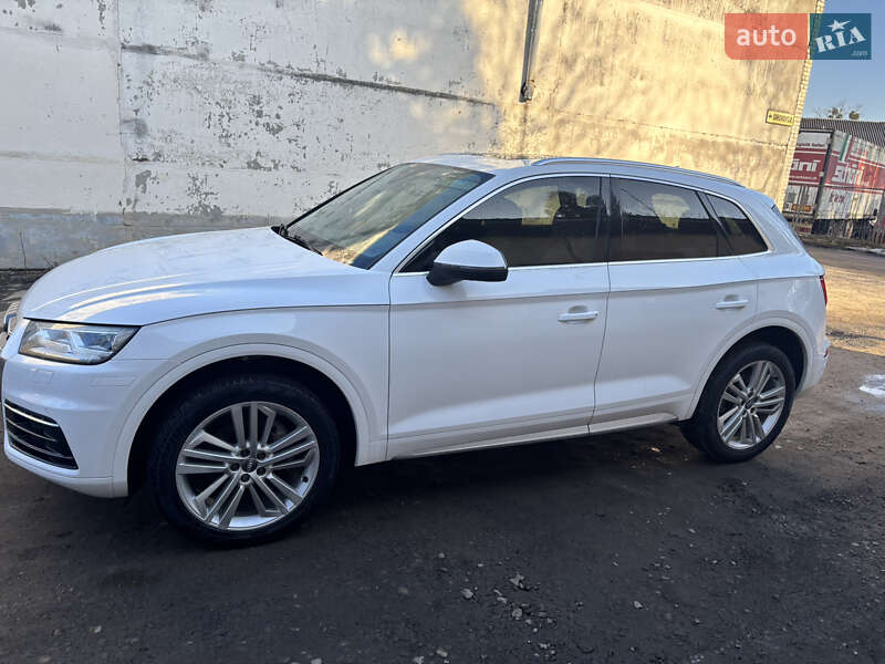 Позашляховик / Кросовер Audi Q5 2018 в Стрию