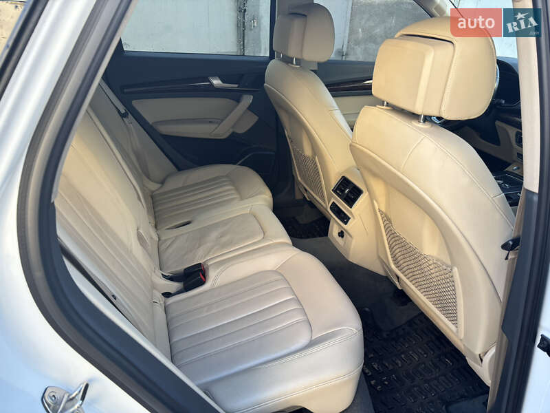 Позашляховик / Кросовер Audi Q5 2018 в Стрию