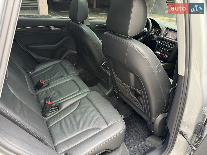 Позашляховик / Кросовер Audi Q5 2012 в Києві