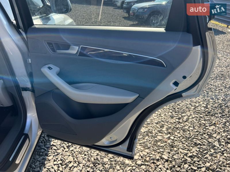 Внедорожник / Кроссовер Audi Q5 2012 в Владимире