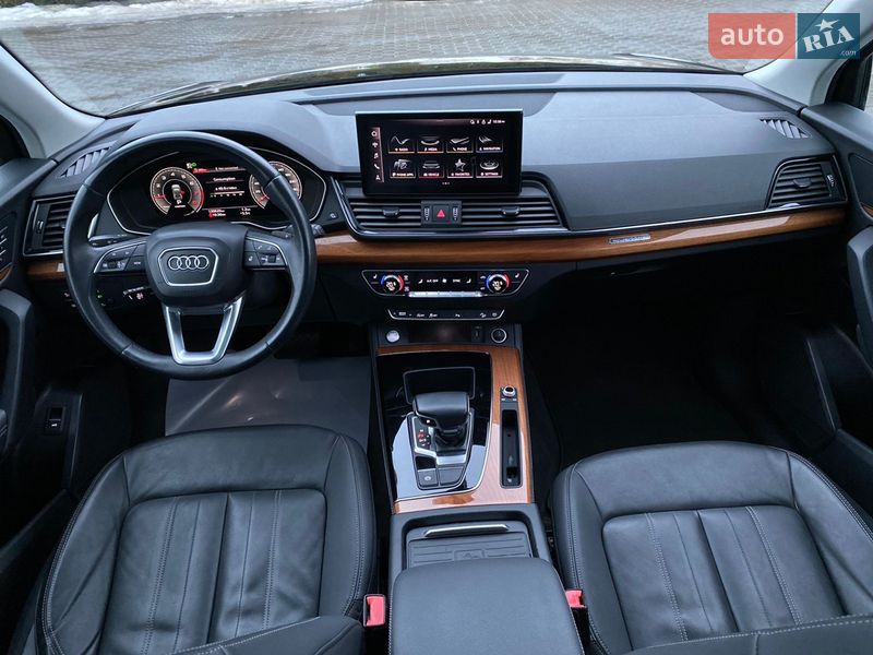 Позашляховик / Кросовер Audi Q5 2020 в Луцьку