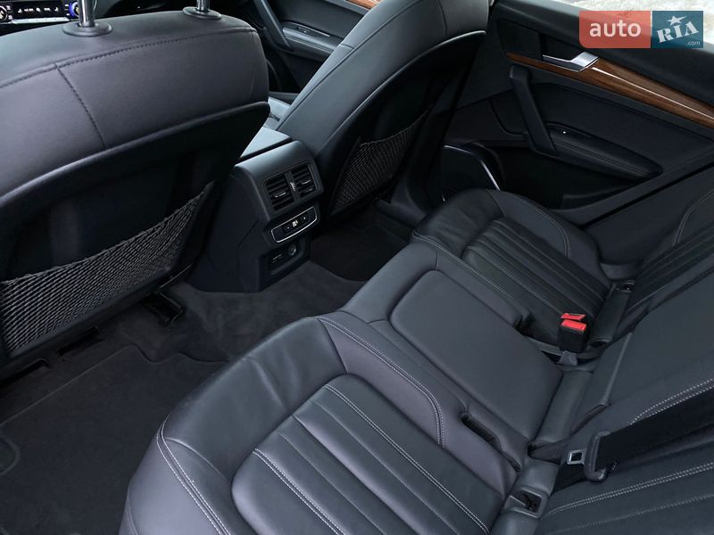 Позашляховик / Кросовер Audi Q5 2020 в Луцьку