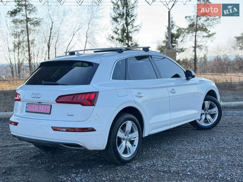 Позашляховик / Кросовер Audi Q5 2018 в Самборі