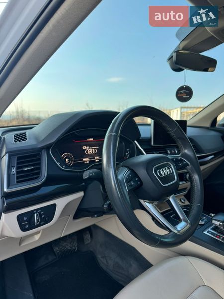 Позашляховик / Кросовер Audi Q5 2018 в Самборі