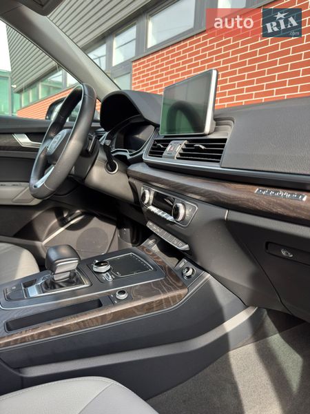 Внедорожник / Кроссовер Audi Q5 2018 в Львове