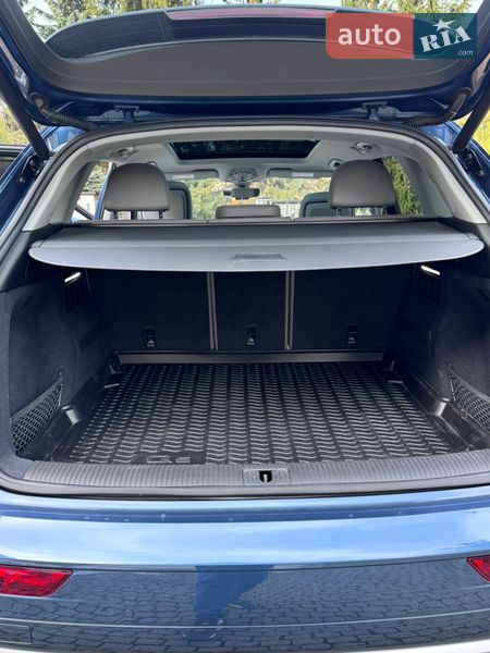 Позашляховик / Кросовер Audi Q5 2018 в Львові