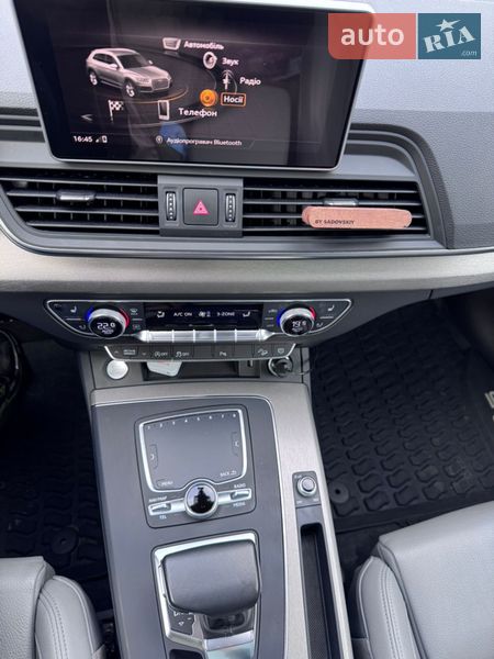 Позашляховик / Кросовер Audi Q5 2018 в Львові