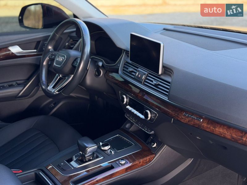 Внедорожник / Кроссовер Audi Q5 2017 в Львове