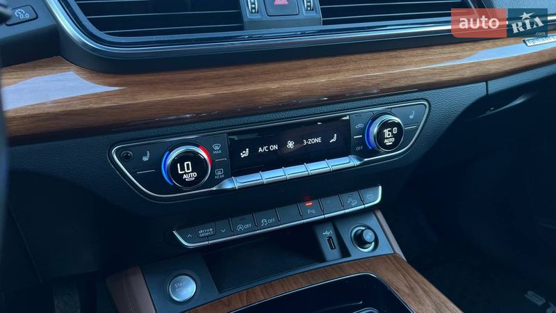 Позашляховик / Кросовер Audi Q5 2020 в Львові