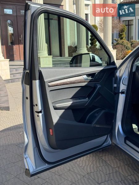 Внедорожник / Кроссовер Audi Q5 2018 в Стрые