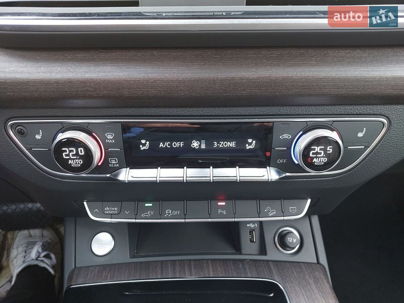 Внедорожник / Кроссовер Audi Q5 2024 в Харькове