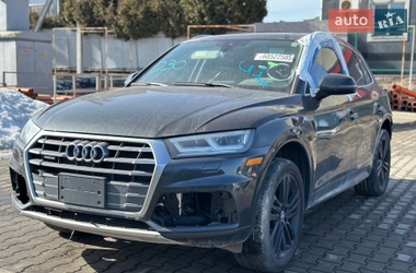 Позашляховик / Кросовер Audi Q5 2018 в Луцьку