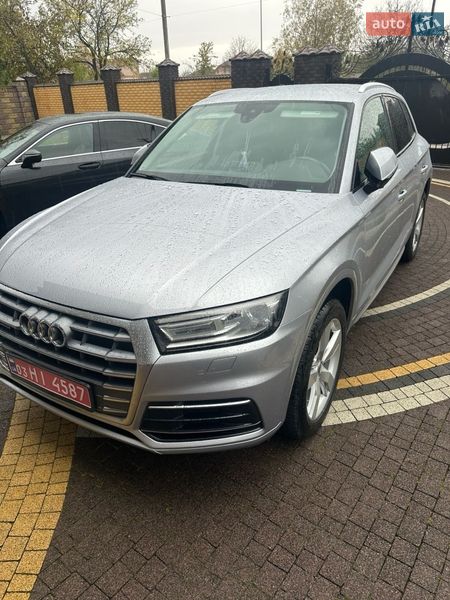 Внедорожник / Кроссовер Audi Q5 2018 в Владимире