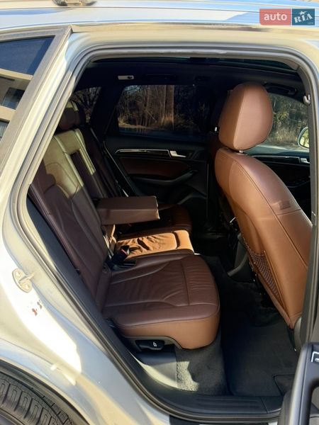 Внедорожник / Кроссовер Audi Q5 2015 в Ужгороде