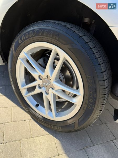 Внедорожник / Кроссовер Audi Q5 2015 в Ужгороде