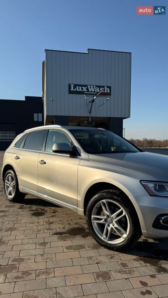Позашляховик / Кросовер Audi Q5 2015 в Івано-Франківську