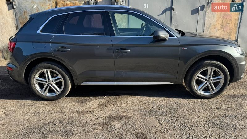 Внедорожник / Кроссовер Audi Q5 2016 в Львове